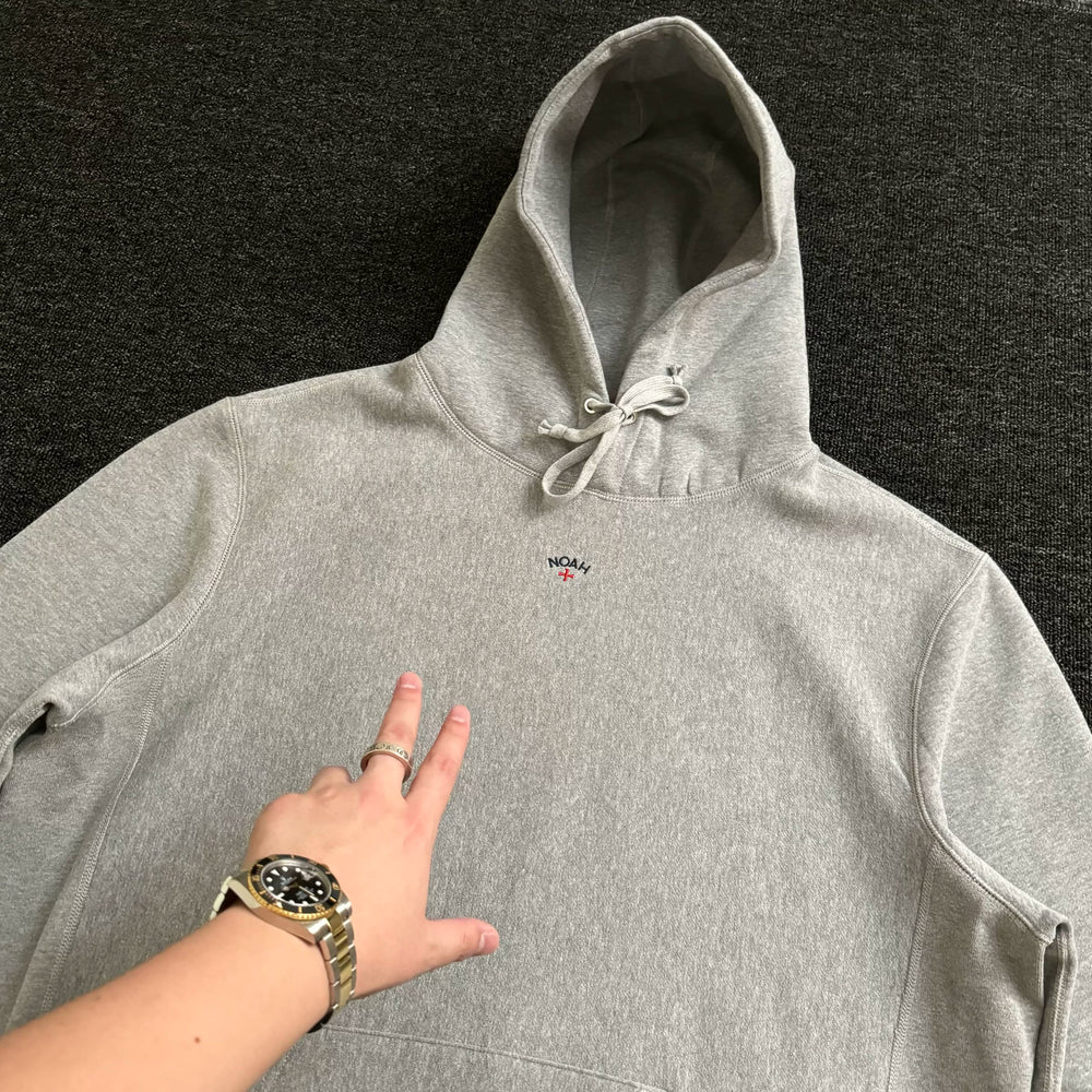 NOAH MARS niche trendy brand chest badge embroidered cross American casual thread splicing hooded sweatshirt
