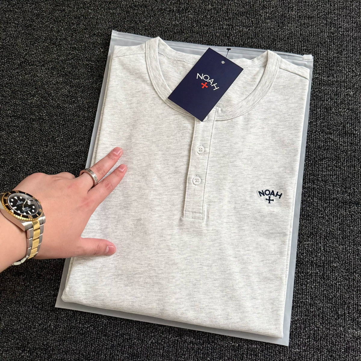 NOAH MARS American casual embroidery small logo cross, new and old money style versatile Henry collar long sleeved T-shirt for men