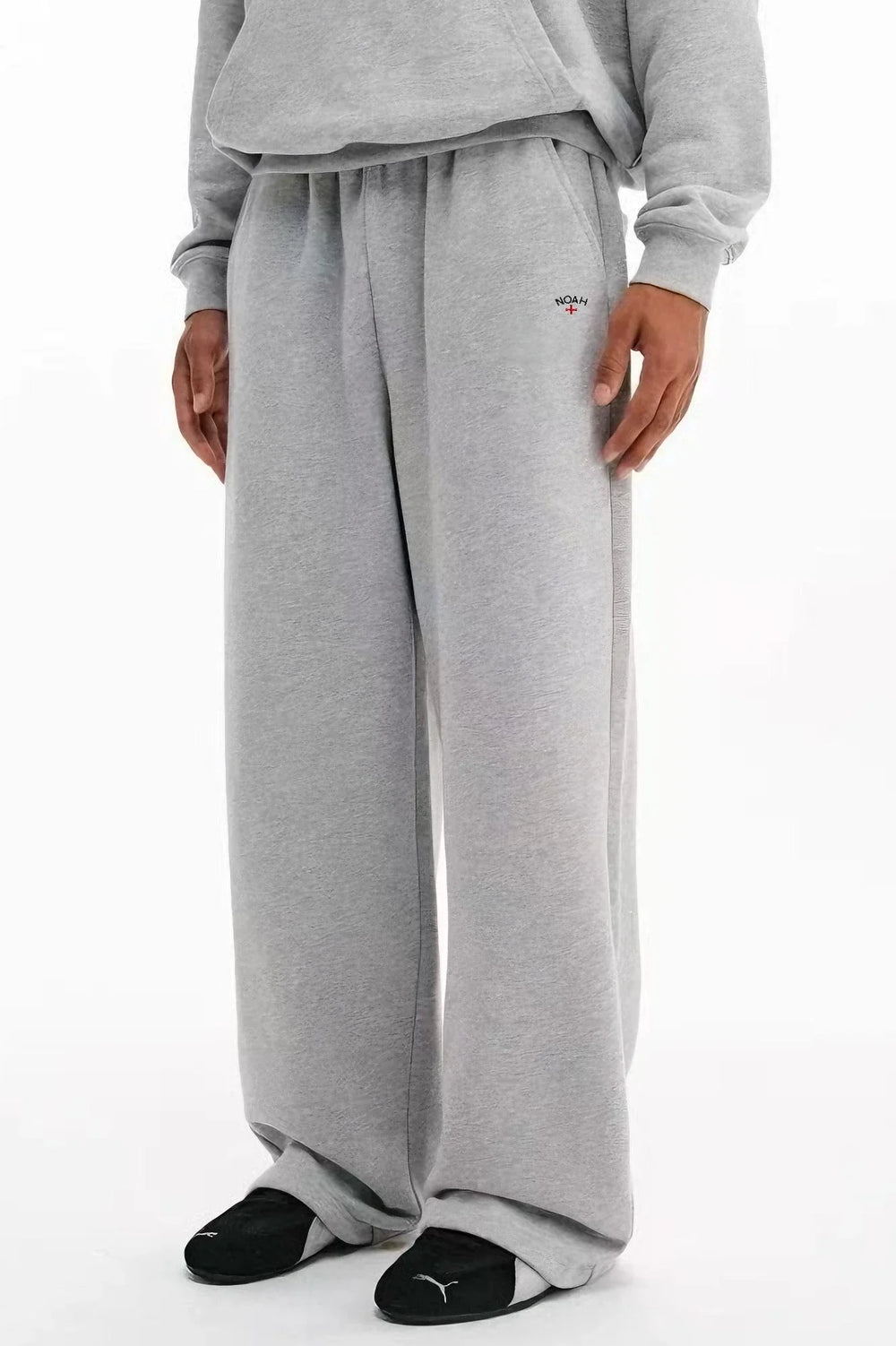 NOAH MARS logo embroidered cross looped micro flared sweatpants for sports and casual men's loose pants