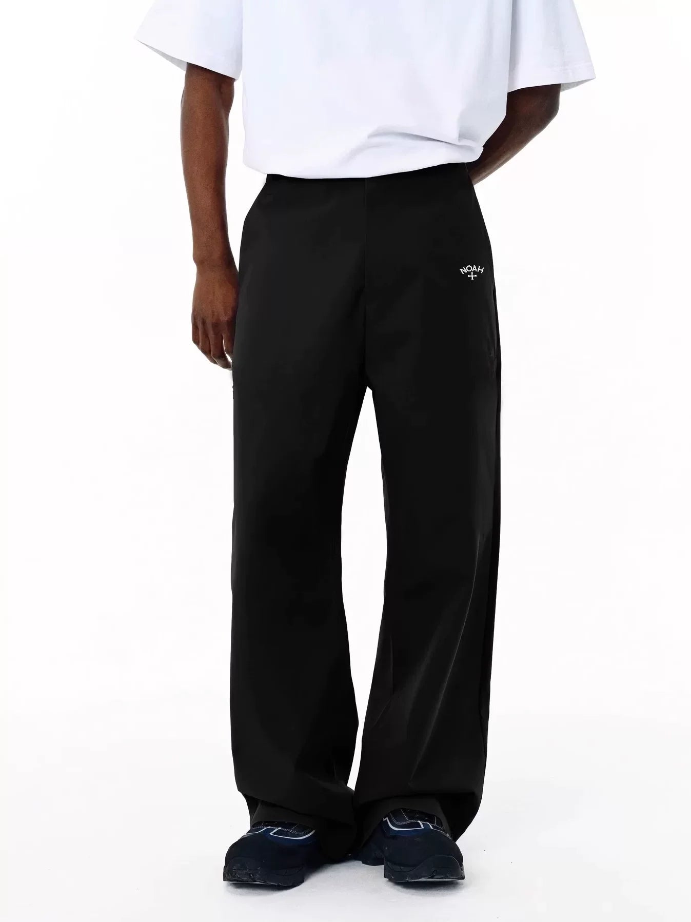 NOAH MARS small logo embroidered cross outdoor windproof American casual woven paper feeling lightweight curved knife pants