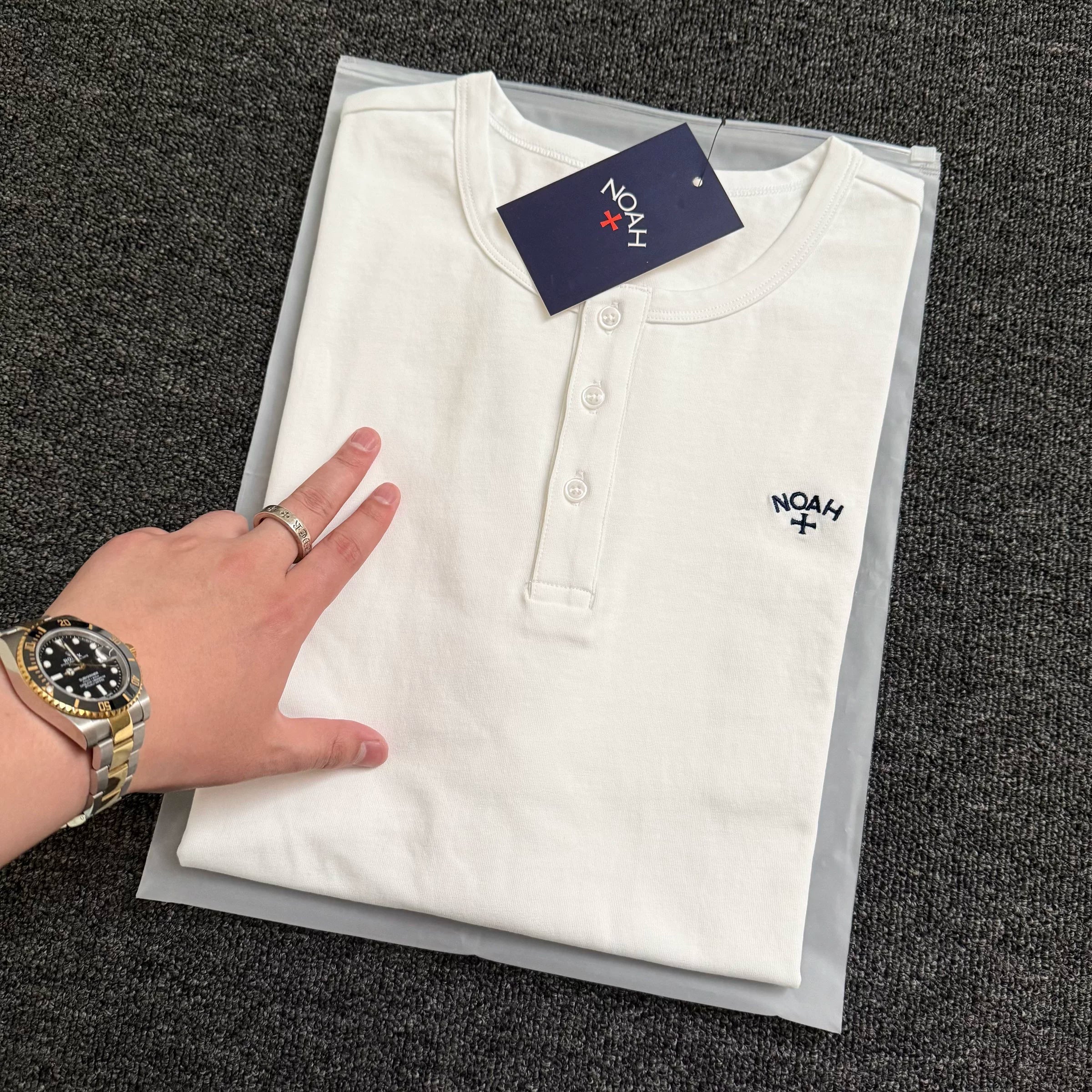 NOAH MARS Henry collar embroidered small logo cross American casual old money style antibacterial cotton short sleeved T-shirt for men