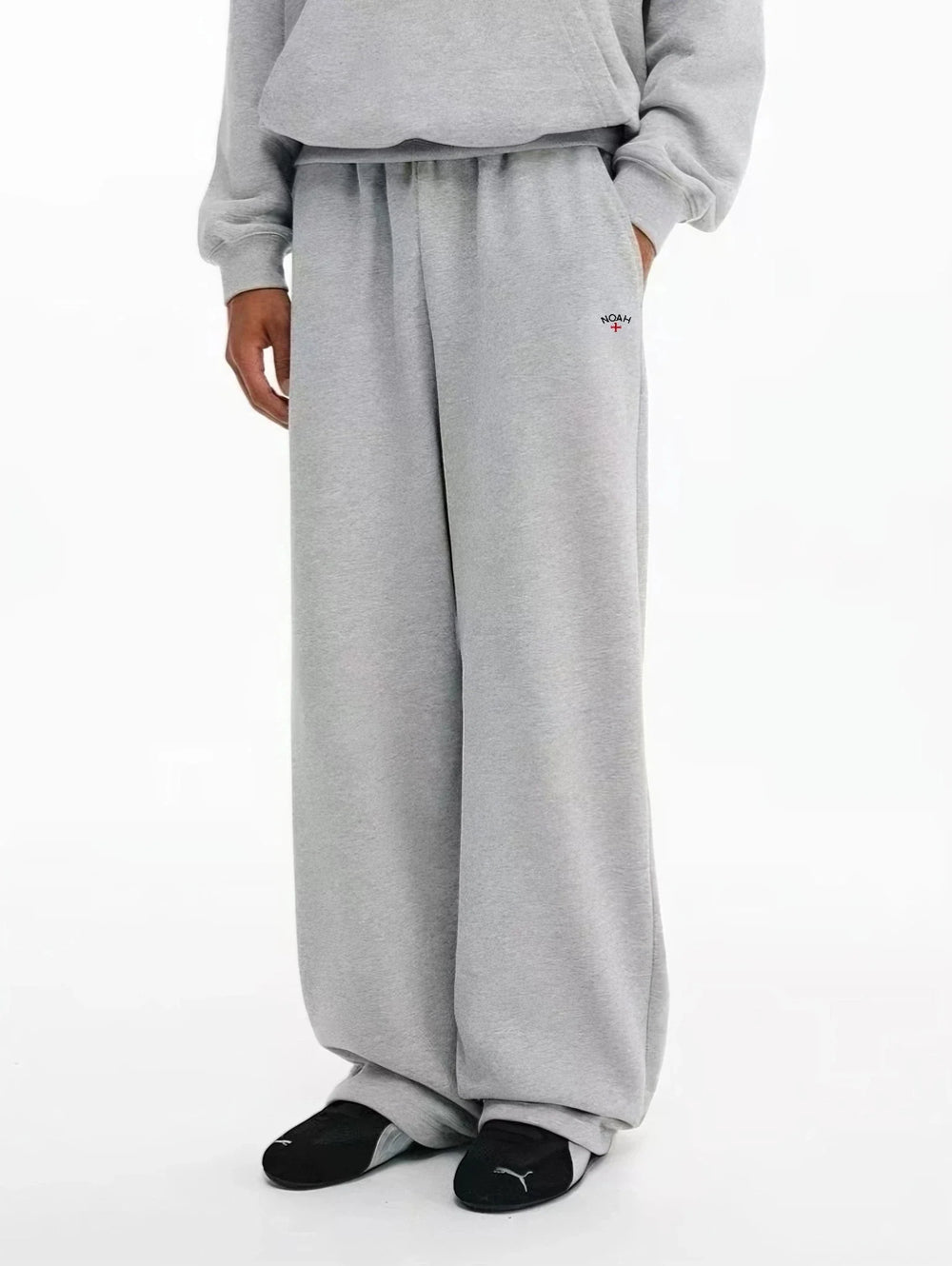 NOAH MARS logo embroidered cross looped micro flared sweatpants, sports and casual pants, men's versatile pants