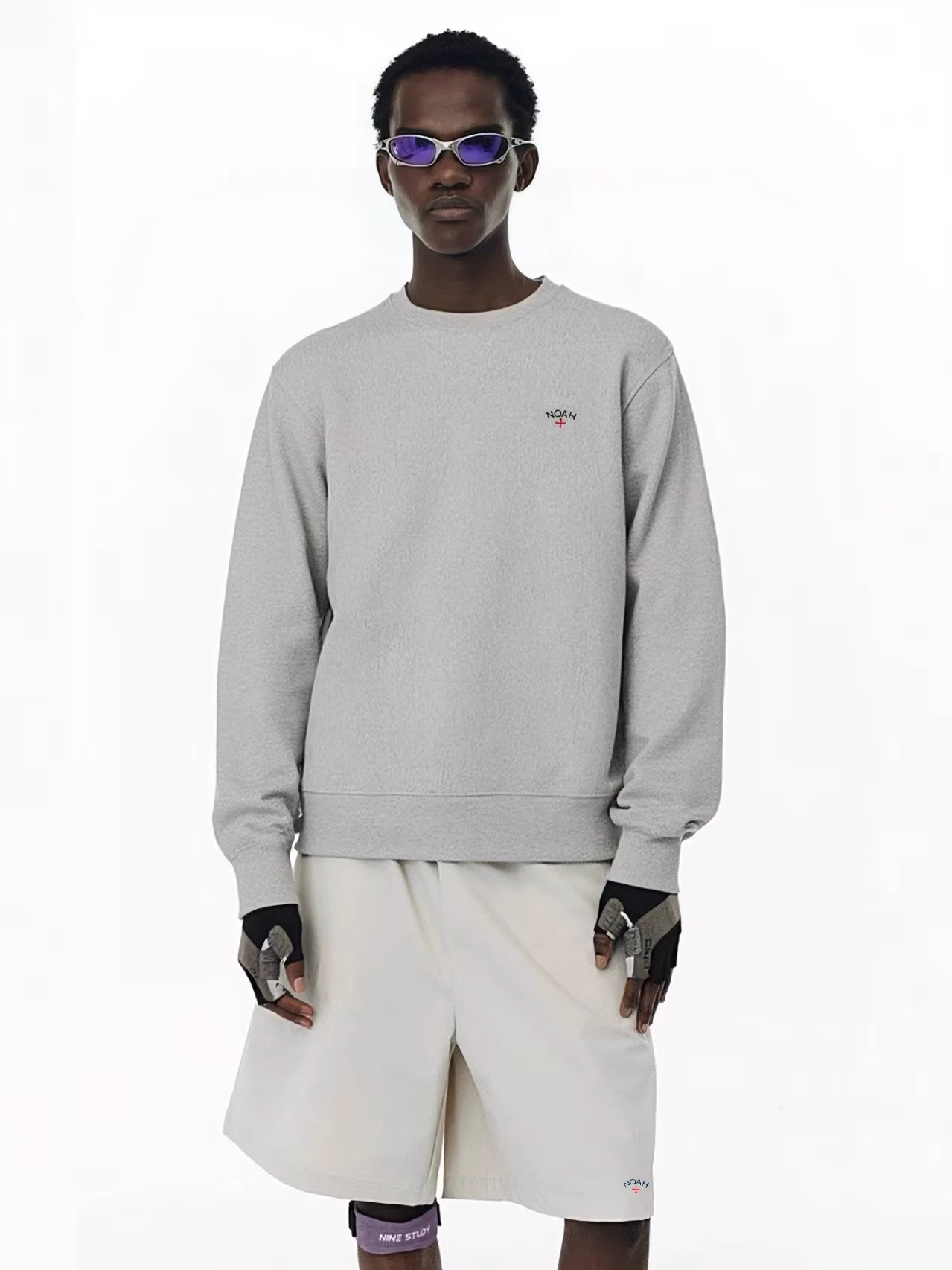 NOAH MARS American casual fashion brand left chest small logo cross embroidery soft glutinous autumn and winter velvet round neck sweatshirt