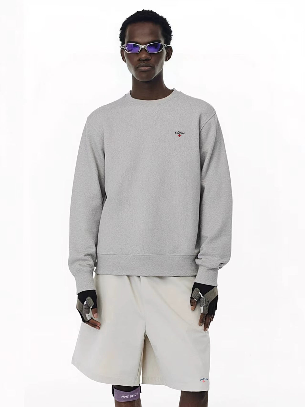 NOAH MARS American casual fashion brand left chest small logo cross embroidery soft glutinous autumn and winter velvet round neck sweatshirt
